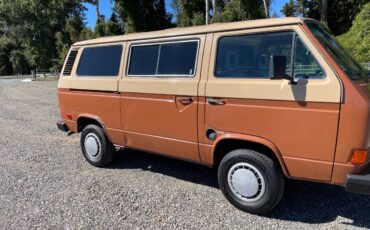 Volkswagen-vanagon-1984