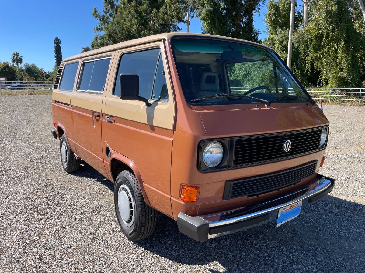 Volkswagen-vanagon-1984-6