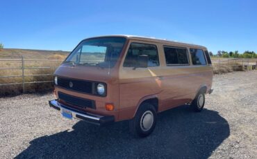 Volkswagen-vanagon-1984-7