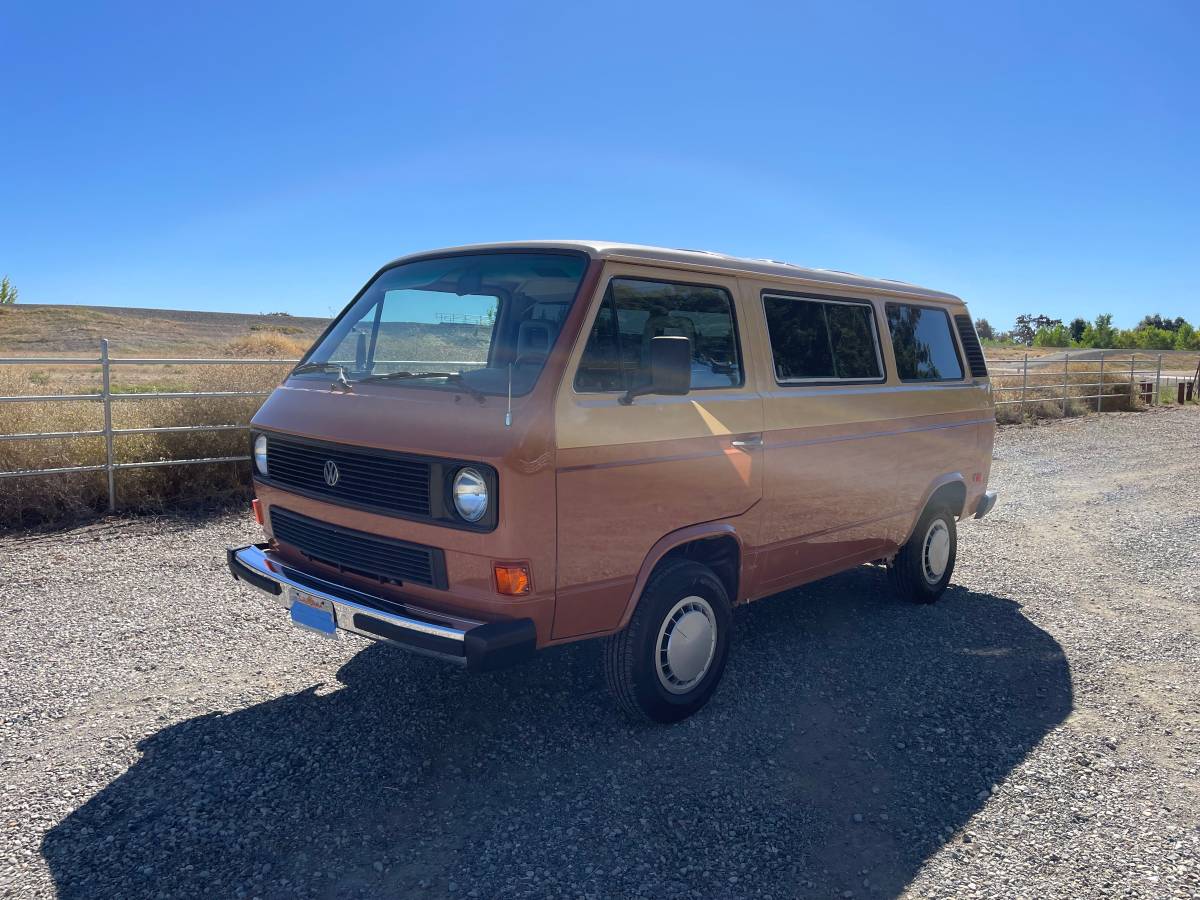 Volkswagen-vanagon-1984-7