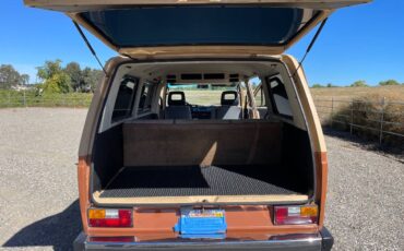 Volkswagen-vanagon-1984-8