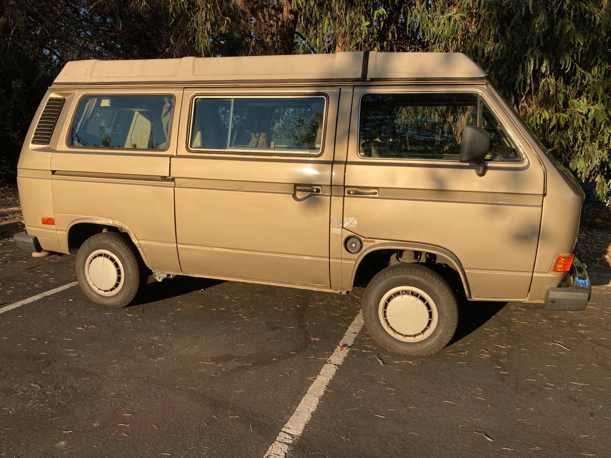 Volkswagen-vanagon-1985-brown-4