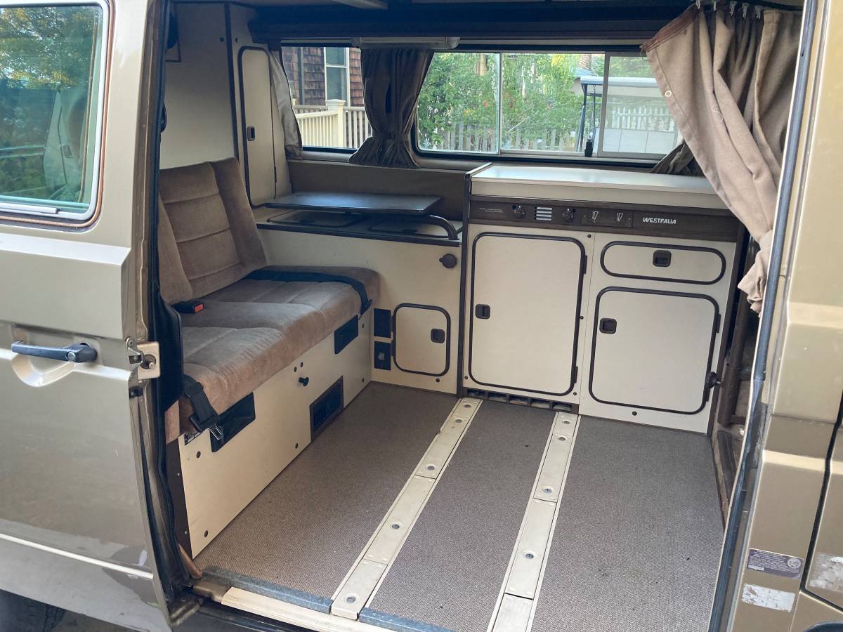 Volkswagen-vanagon-1985-brown-6