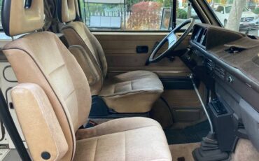 Volkswagen-vanagon-1985-brown-7