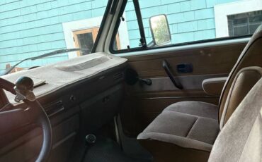 Volkswagen-vanagon-1986
