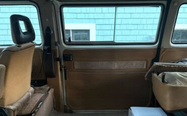 Volkswagen-vanagon-1986-5