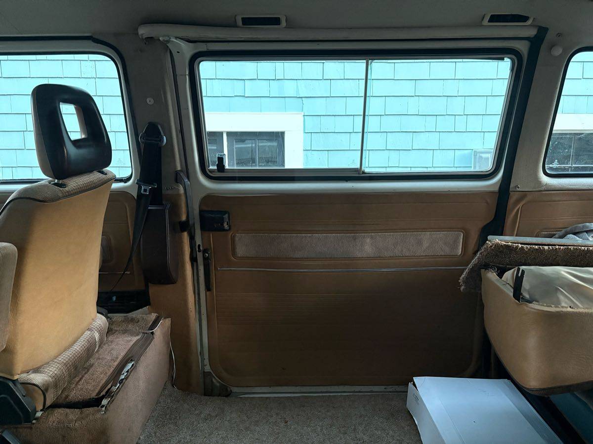 Volkswagen-vanagon-1986-5