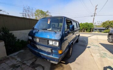 Volkswagen-vanagon-1990-blue-1