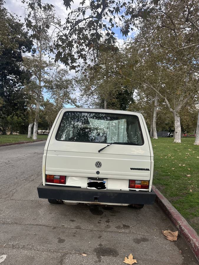 Volkswagen-vanagon-1990-white-3