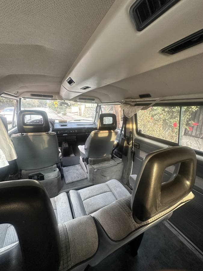 Volkswagen-vanagon-1990-white-6