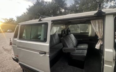 Volkswagen-vanagon-1990-white-8