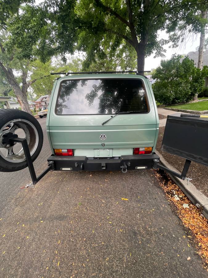 Volkswagen-vanagon-1991-green-10