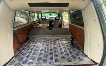 Volkswagen-vanagon-1991-green-11