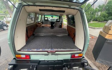 Volkswagen-vanagon-1991-green-2