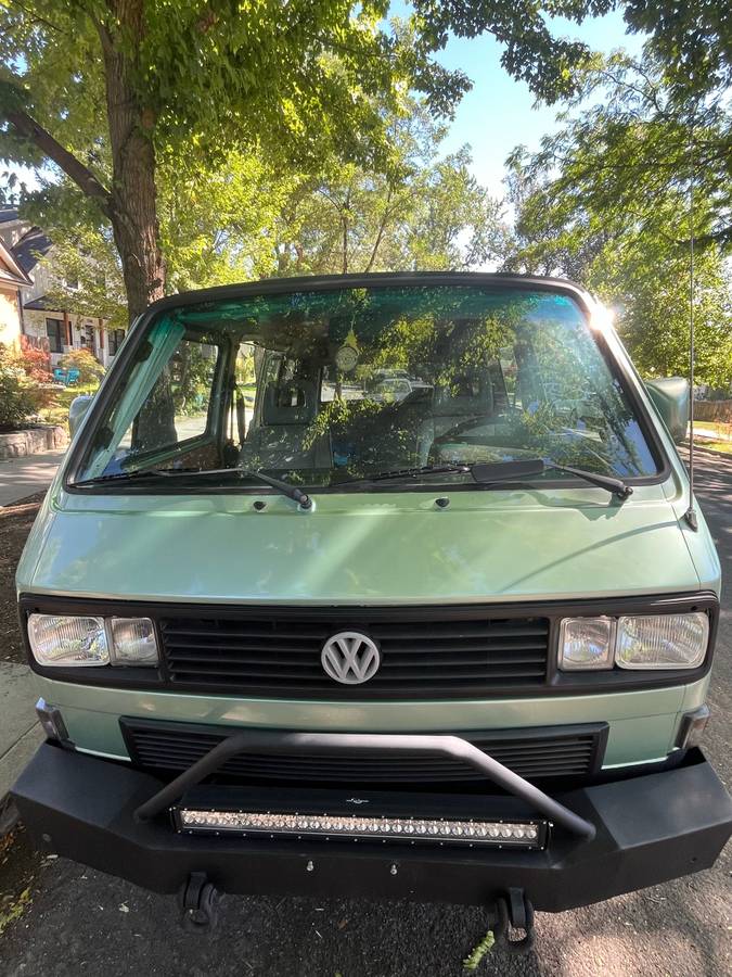 Volkswagen-vanagon-1991-green-4