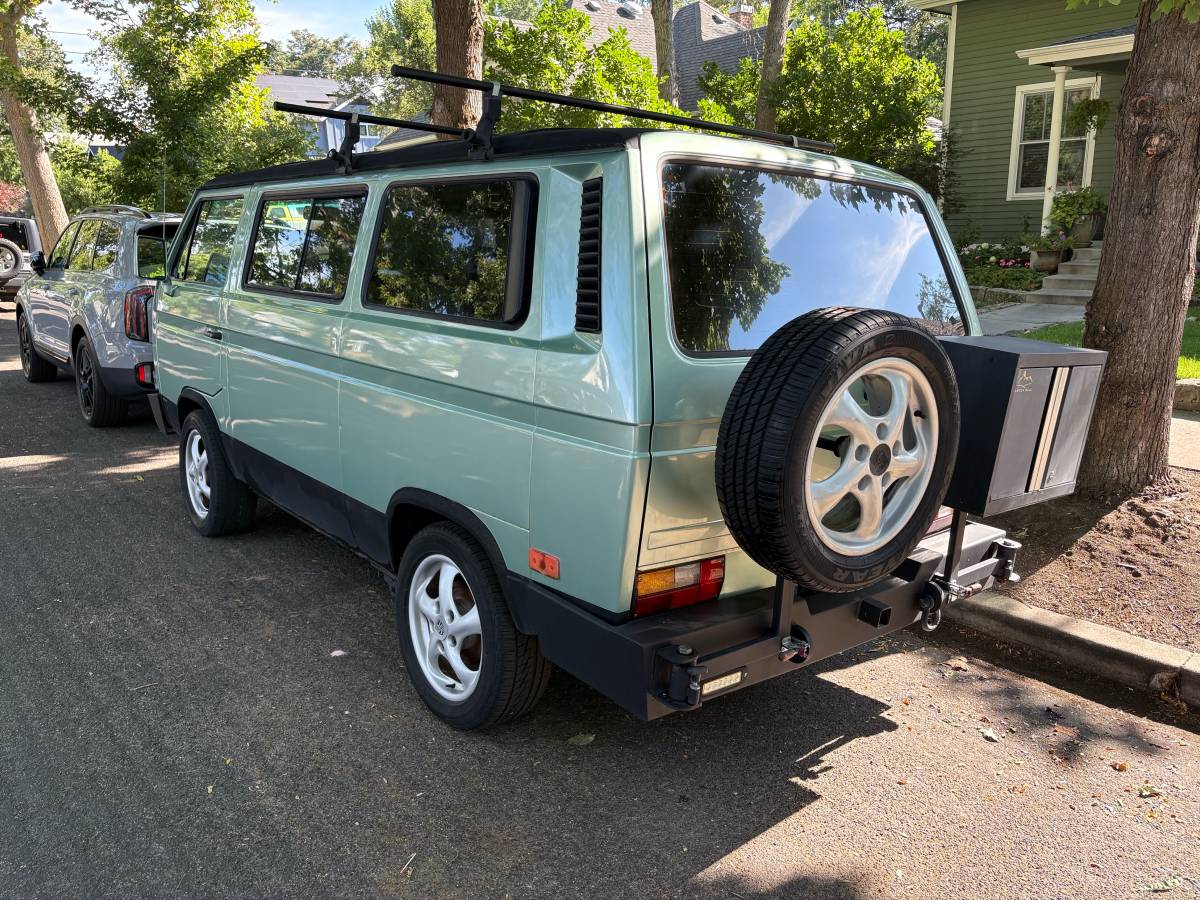 Volkswagen-vanagon-1991-green-7