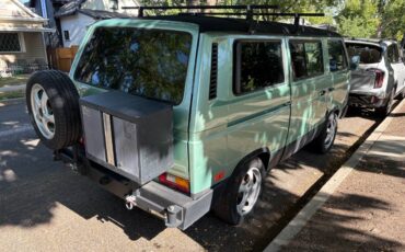 Volkswagen-vanagon-1991-green-8