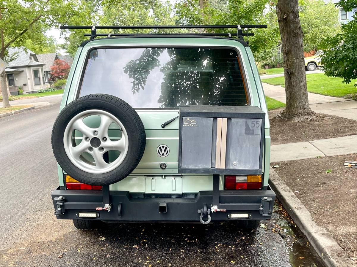 Volkswagen-vanagon-1991-green-9