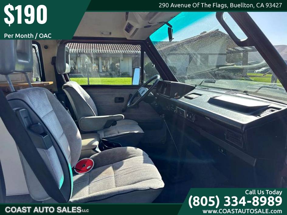 Volkswagen-vanagon-base-multi-1990-11