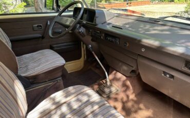 Volkswagen-vanagon-camper-1984-yellow-11