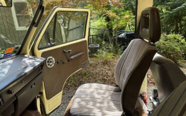 Volkswagen-vanagon-camper-1984-yellow-15