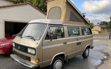 Volkswagen-vanagon-camper-1986-1