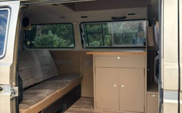 Volkswagen-vanagon-camper-1986-10
