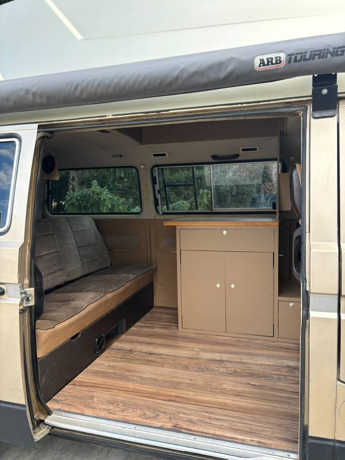Volkswagen-vanagon-camper-1986-10