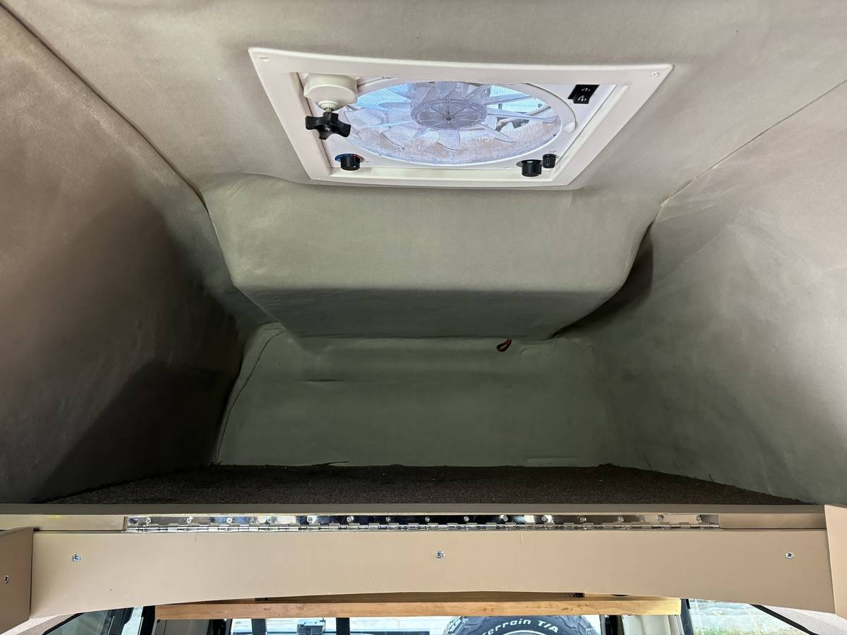 Volkswagen-vanagon-camper-1986-11