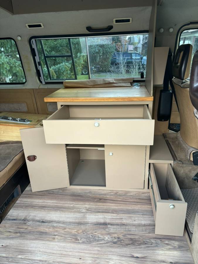 Volkswagen-vanagon-camper-1986-12
