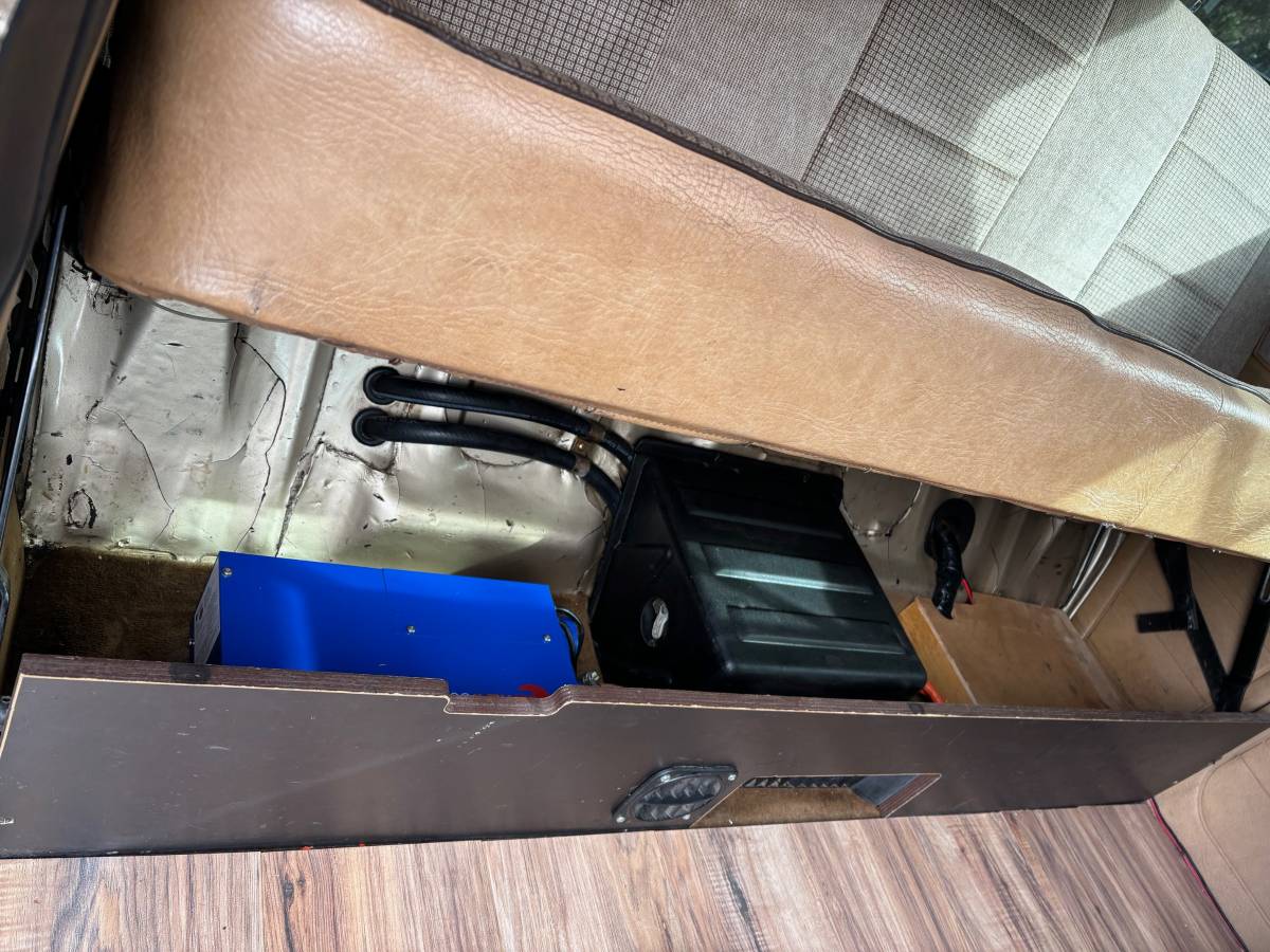 Volkswagen-vanagon-camper-1986-19