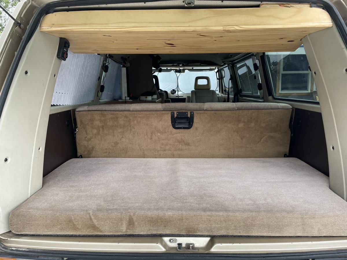 Volkswagen-vanagon-camper-1986-21