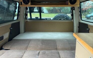 Volkswagen-vanagon-camper-1986-7