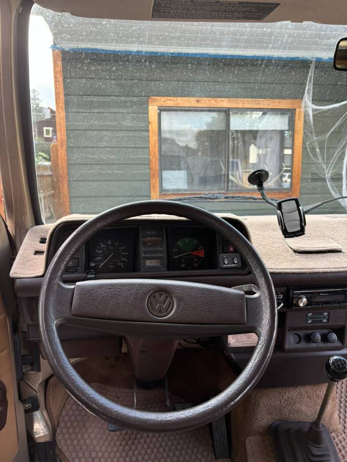 Volkswagen-vanagon-camper-1986-9