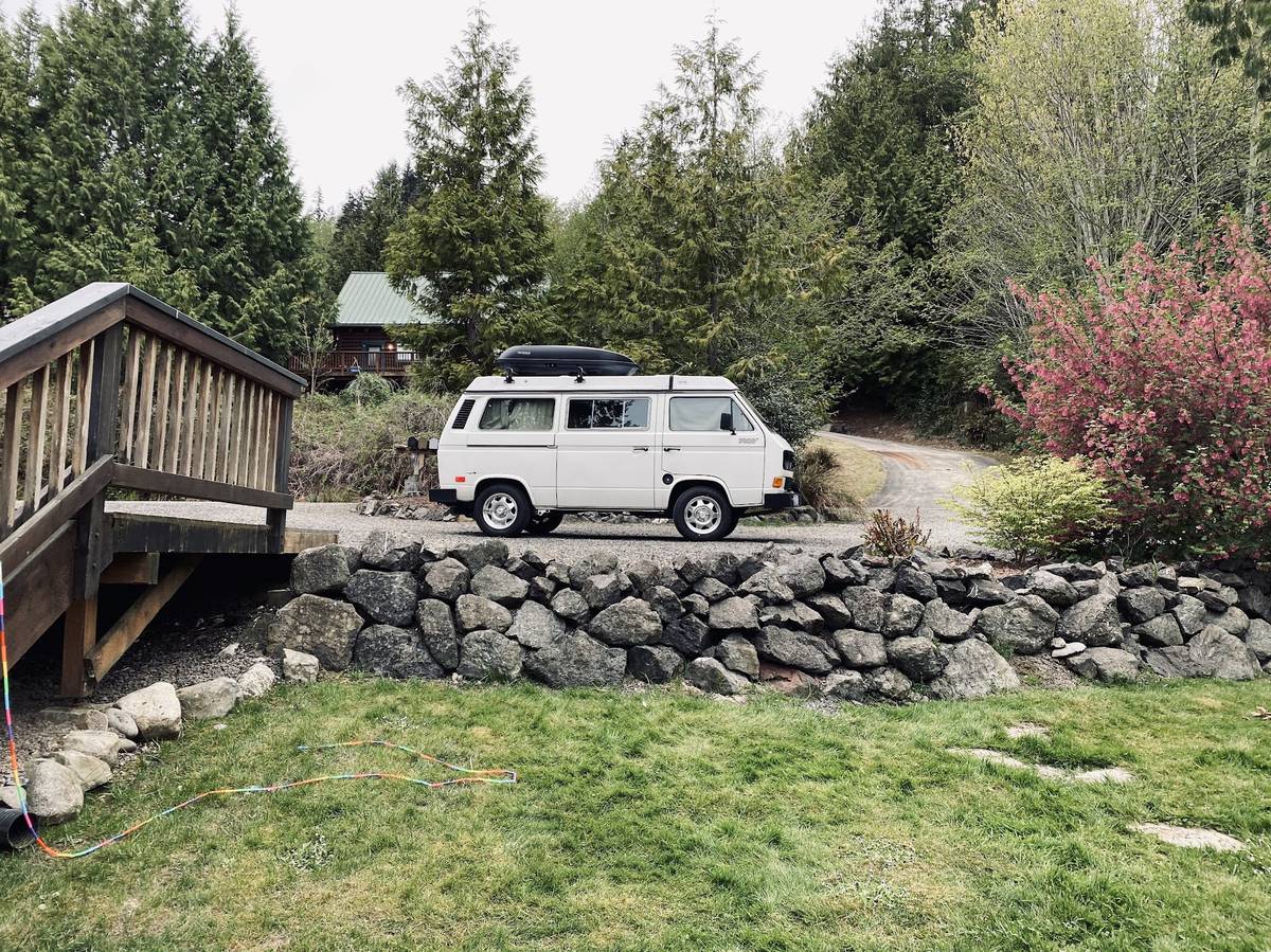 Volkswagen-vanagon-camper-1986-white-10
