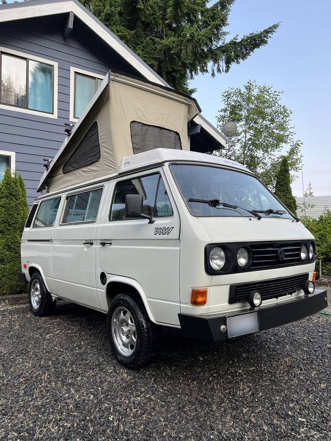 Volkswagen-vanagon-camper-1986-white-15