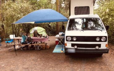 Volkswagen-vanagon-camper-1986-white-2