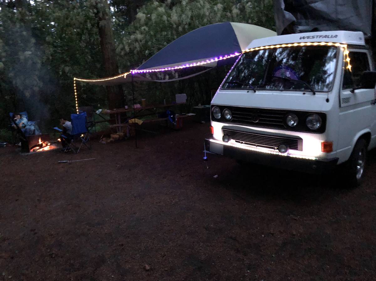 Volkswagen-vanagon-camper-1986-white-24