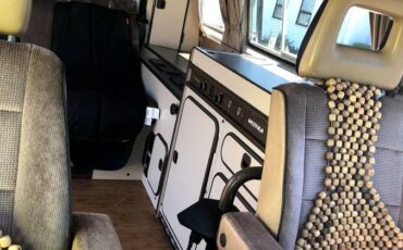 Volkswagen-vanagon-camper-1986-white-7