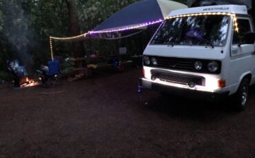 Volkswagen-vanagon-camper-1986-white-9