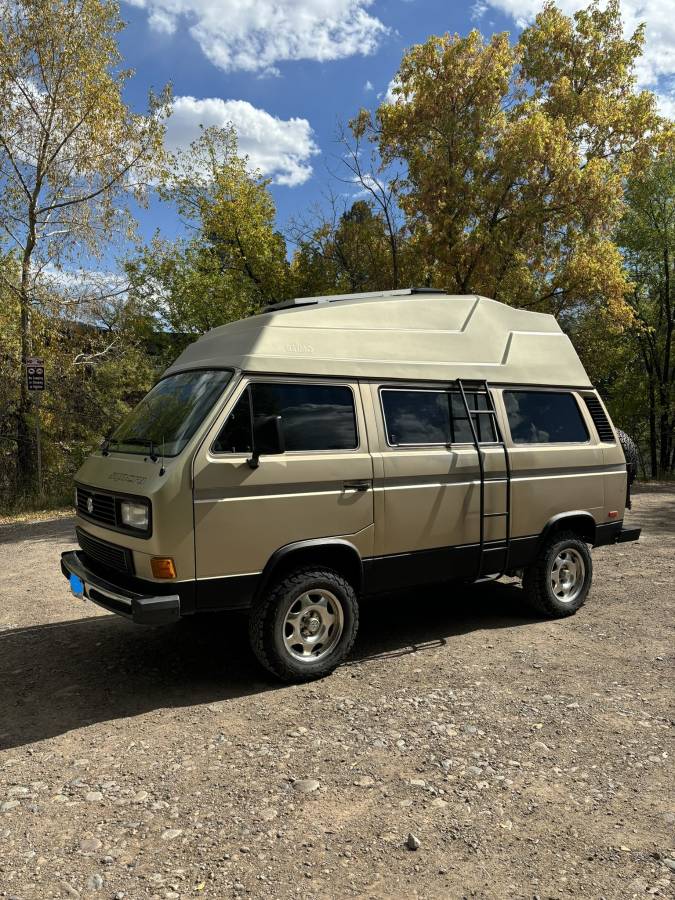 Volkswagen-vanagon-camper-1986