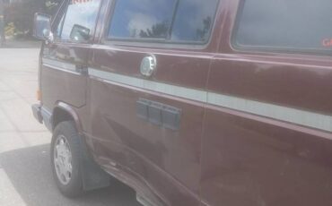 Volkswagen-vanagon-camper-1991-red-3
