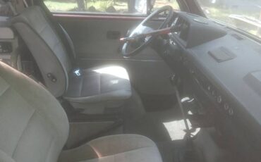 Volkswagen-vanagon-camper-1991-red-4
