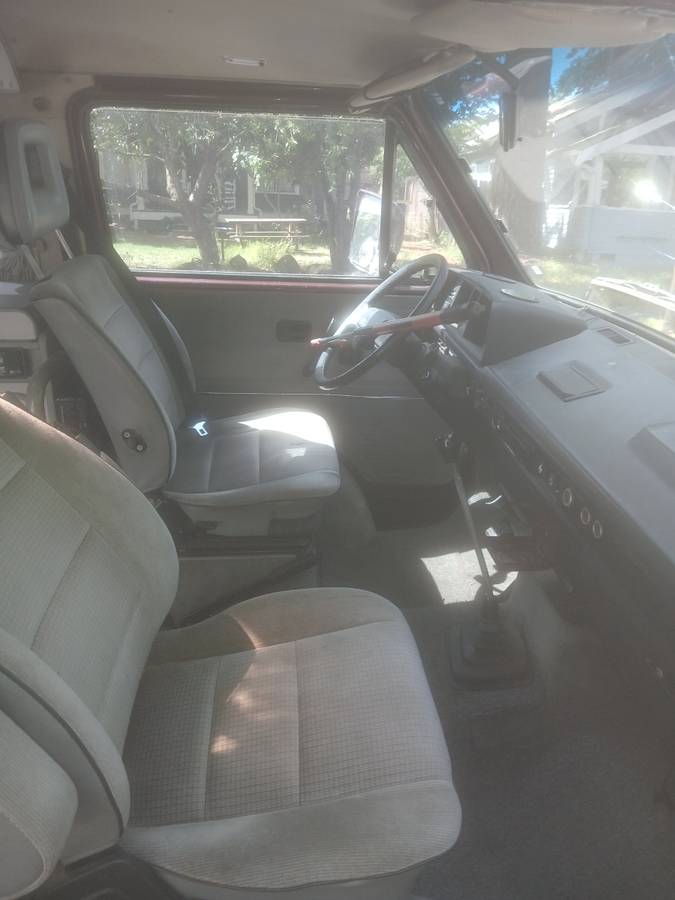 Volkswagen-vanagon-camper-1991-red-4