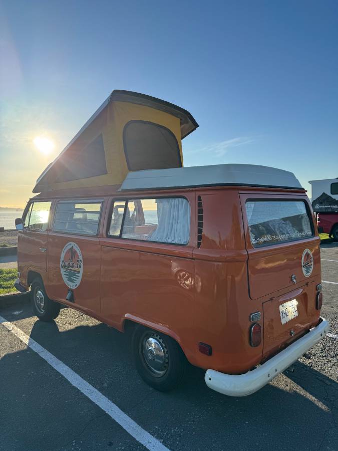 Volkswagen-vanagon-westfalia-1971-orange-1