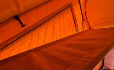 Volkswagen-vanagon-westfalia-1971-orange-12