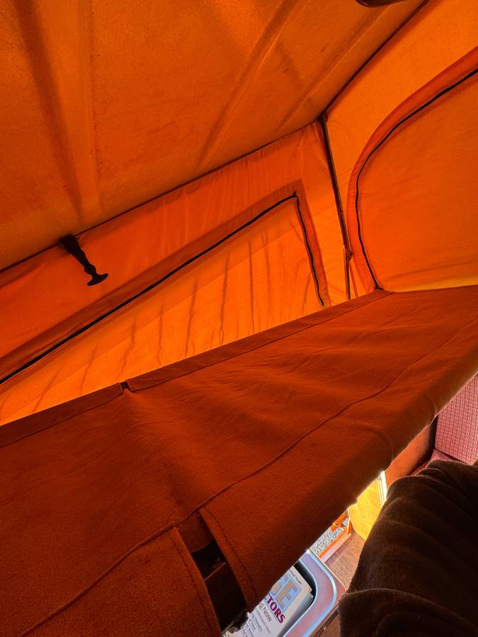 Volkswagen-vanagon-westfalia-1971-orange-12