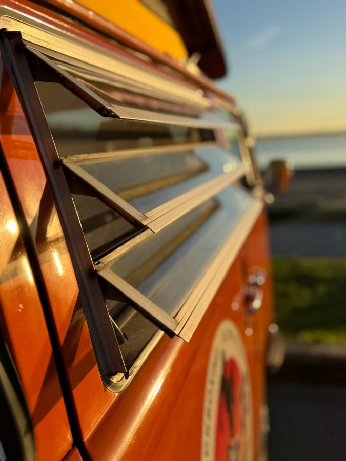 Volkswagen-vanagon-westfalia-1971-orange-14