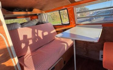 Volkswagen-vanagon-westfalia-1971-orange-16