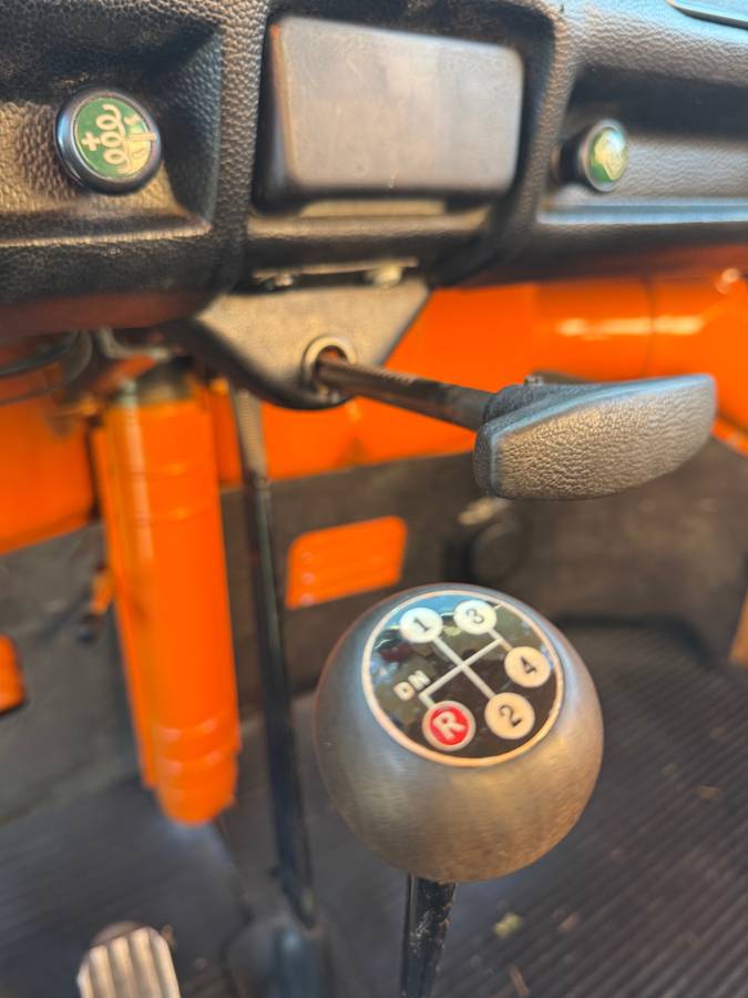Volkswagen-vanagon-westfalia-1971-orange-20